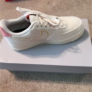 WMNS AIR FORCE 1 ‘07